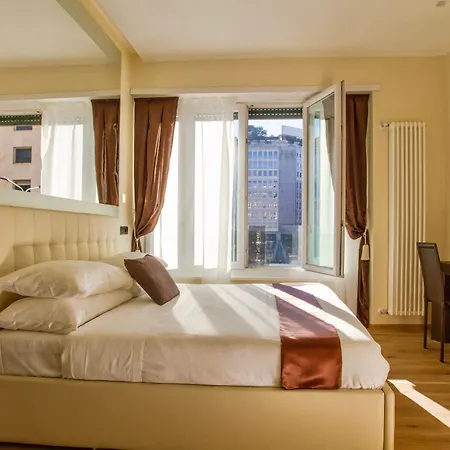 Πανσιόν Ah - Fashion District