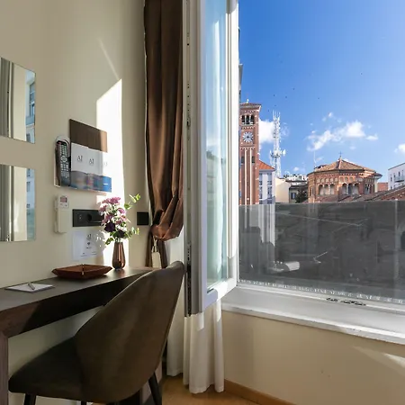 Ah - Fashion District Μιλάνο