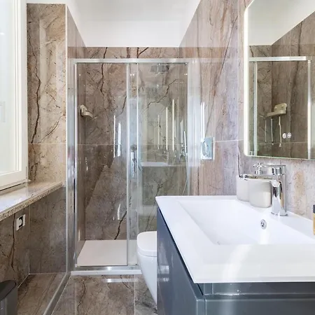 Shopping District - Central-station - Milaan