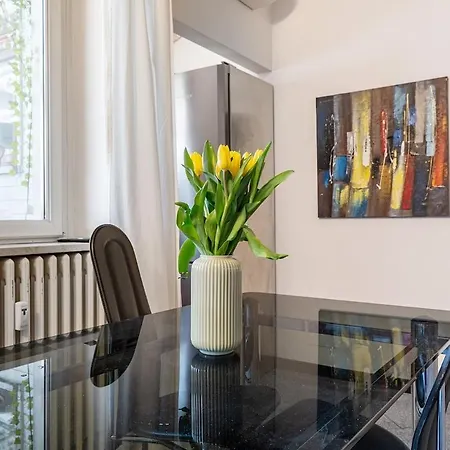M1 Duomo Modern Retreat Con Terrazzo & Bbq 아파트 *