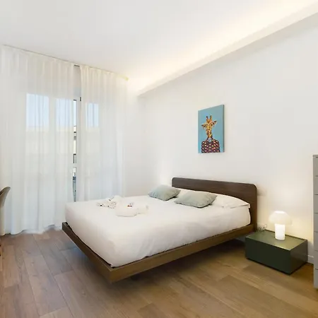 Lejlighed Luxury New - Stazione Garibaldi A 5 Minuti