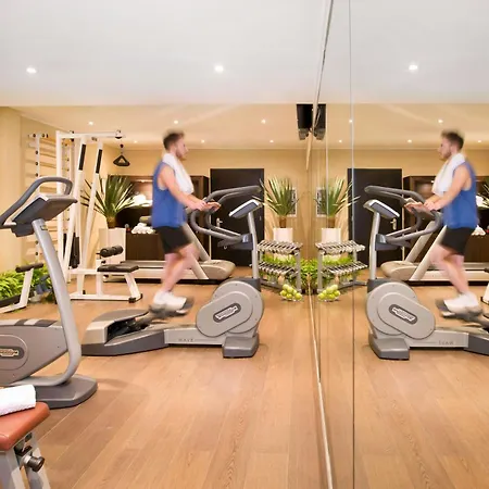 スターホテルズ ツーリスト