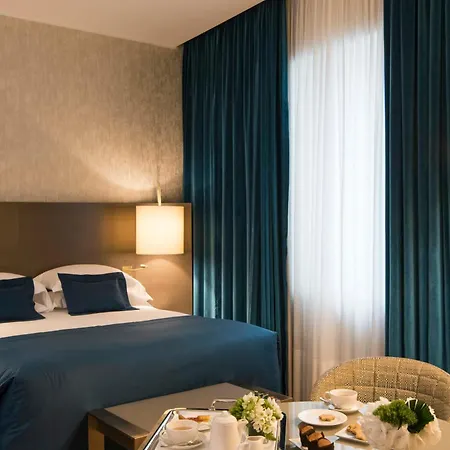 Отель Rosa Grand - Starhotels Collezione 4*