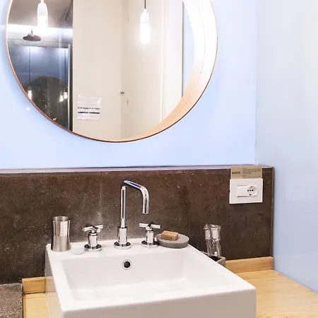 Alojamento de Acomodação e Pequeno-almoço Bc Maison Bed&cafe 4*