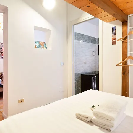 Guesthost - Cosy Nest Isola District Heart Милан