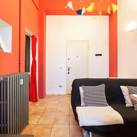 Guesthost - Cosy Nest Isola District Heart Апартаменты