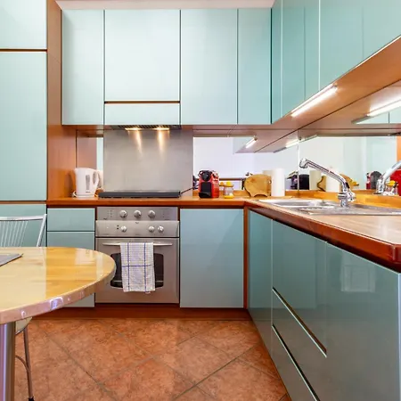 Apartment The Metropolitan Cozy Near Duomo + Wifi