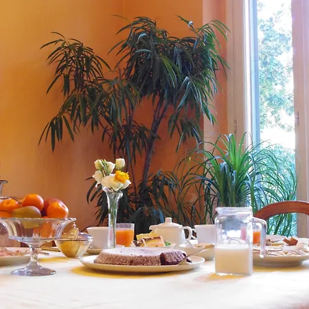 Frühstückspension Teodora 4*