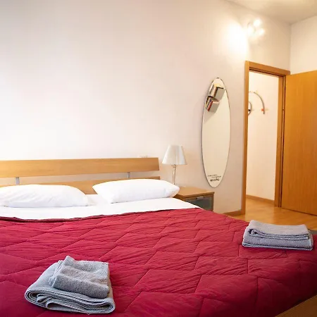 Cenisio Apartment Milan