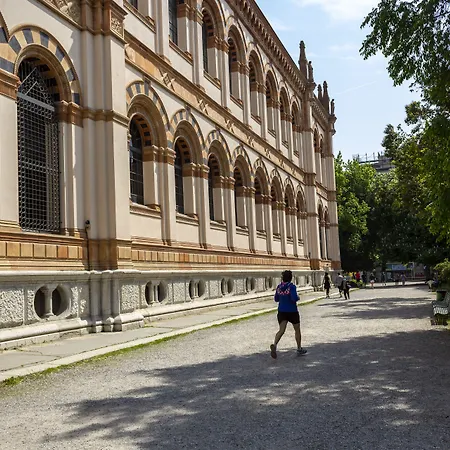 L'ottava Nocleg ze śniadaniem 4*