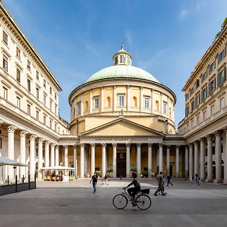 Ah - Duomo Essence 호텔