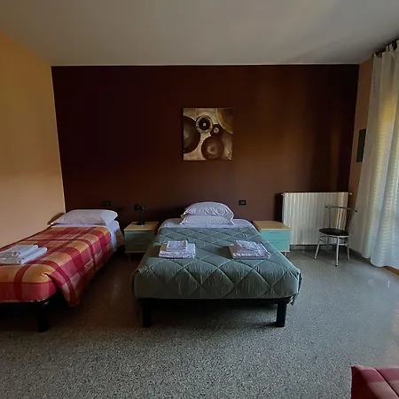 Konukevi L'isola Di Romy Milano