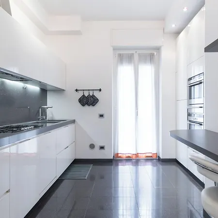 Italianway - Carducci 21 * Milan