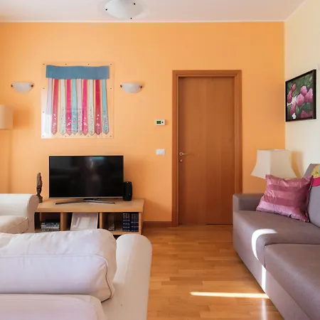 Italianway Comfort - Tolstoi 1 Appartement *