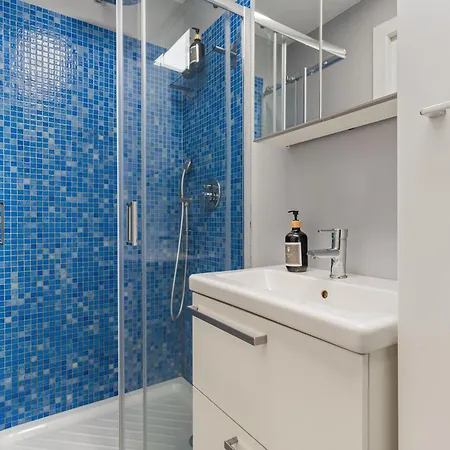 Appartement Baroni D - Free Private Parking And A-c *