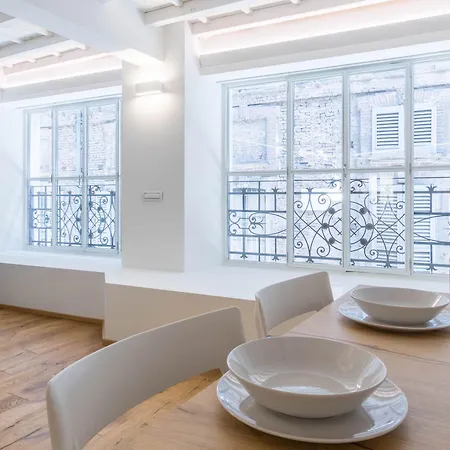 Apartment Joivy Fulcorina Milan