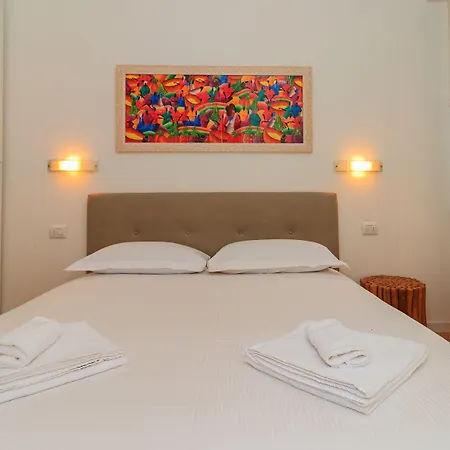 Joivy Cosy 1bed Flat In Fiera, Apartment Milan