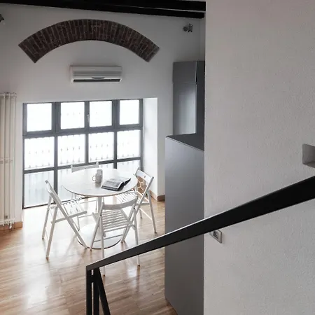 Italianway - Frisi 8 * Milan