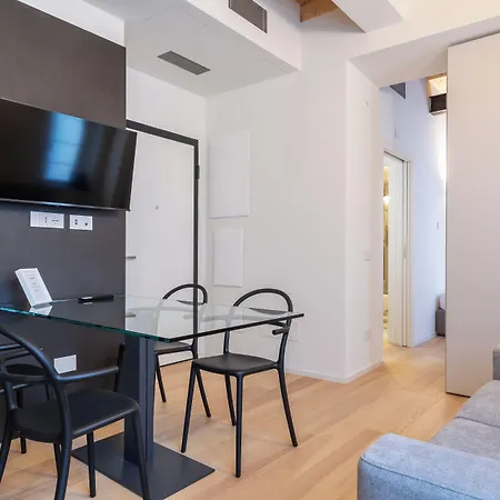 Easyhomes - Bandello * Milán