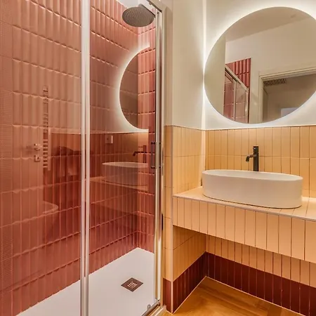 Apartment 1 From Metro-new Luxury Studio-pta Venezia 7 Mailand