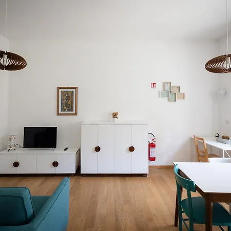 Two-room 450 Meters From Gelsomini M4 * ミラノ