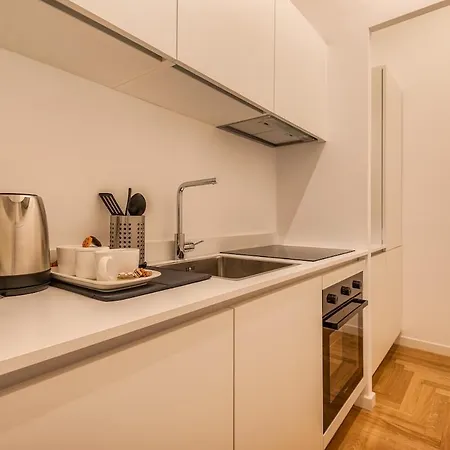 Apartment 1 From Metro-new Luxury Studio-pta Venezia 7 Mailand