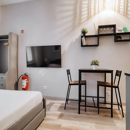 Daire Hostmate - - Pallanza *