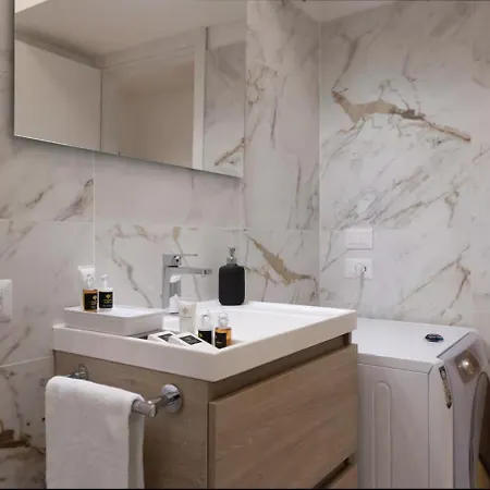 Appartamento New Close To Duomo - Private Parking Milano