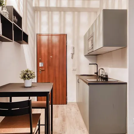 Daire Hostmate - - Pallanza Milano