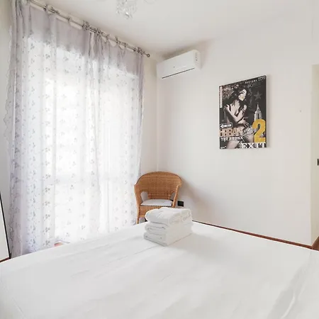 Guesthost - Lorenteggio Charming Flat Lägenhet