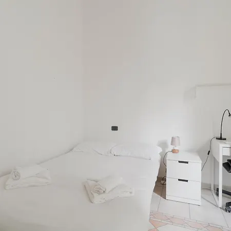 Guesthost - Comfy Nest In South Апартаменты *