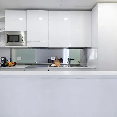 Luxury - Pergolesi 24 * Milaan