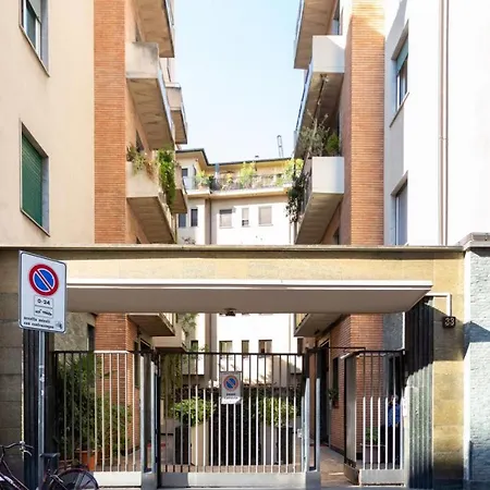 Stayeasy Crocetta - Duomo Walking, 2 Bedrooms 2 Baths * Milán