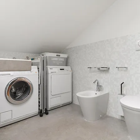 Guesthost - Navigli Modern Flat * Μιλάνο