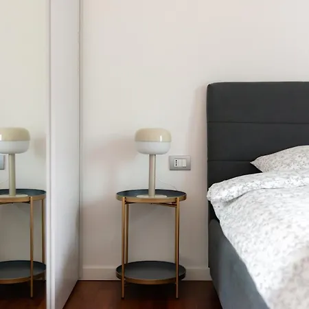 Vollihome Moscova * Mailand