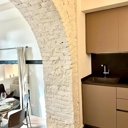 דירה Elegant Design Loft For A Luxury Stay, M1 To Duomo מילאנו
