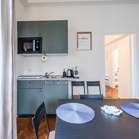 Anglia, Smartstay - Amendola, Fiera, Ospedale San Luca Milano