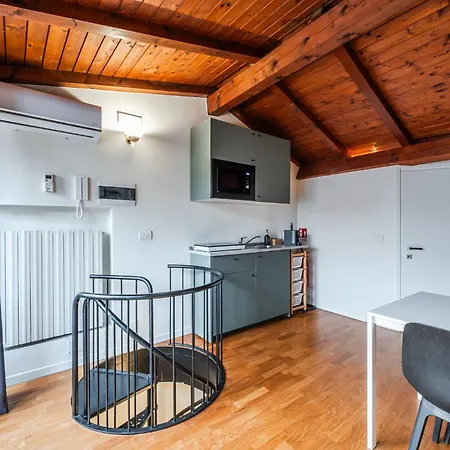 Anglia, Smartstay - Amendola, Fiera, Ospedale San Luca Milano