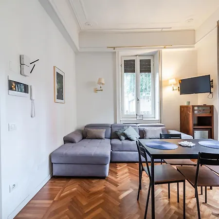 Anglia, Smartstay - Amendola, Fiera, Ospedale San Luca Milano