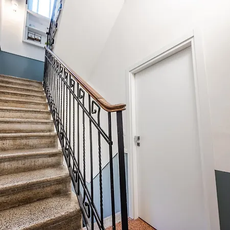 Lejlighedshotel Anglia, Smartstay - Amendola, Fiera, Ospedale San Luca Milano