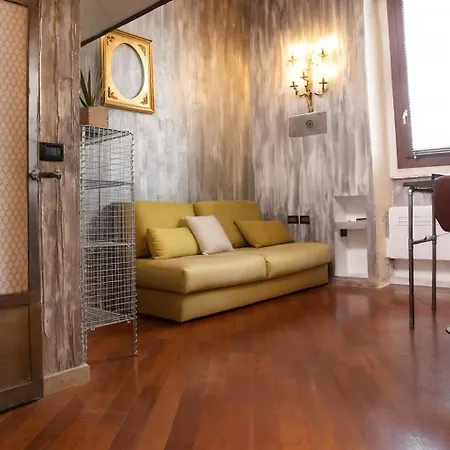 The Model's 35mq - Brera Moscova Wifi 338mb *