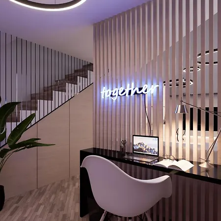 La - Restyling In Corso 2026 Appartement