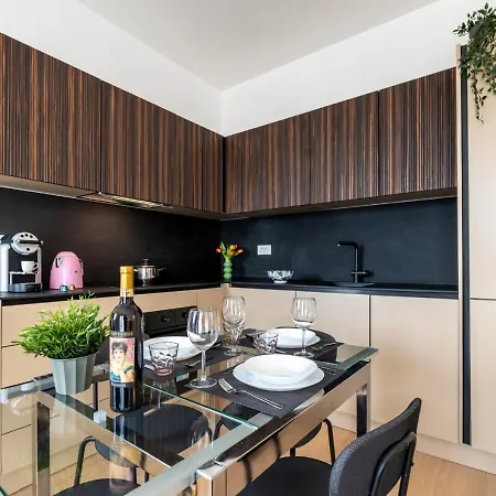 Apartment Duomo A 15 Min - Elegante In Zona Isola *