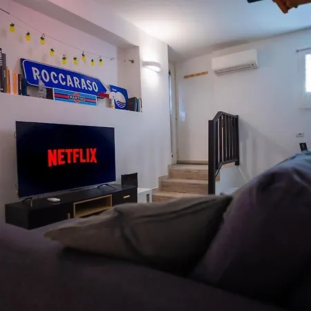 M1 Lotto San Siro Eclectic Pied A Terre Apartment