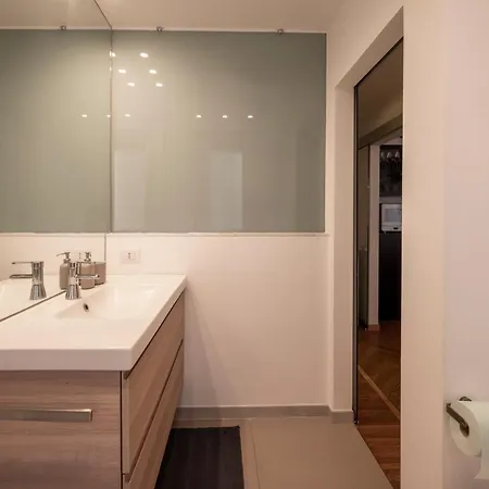 The Globe Trotter - Life Area