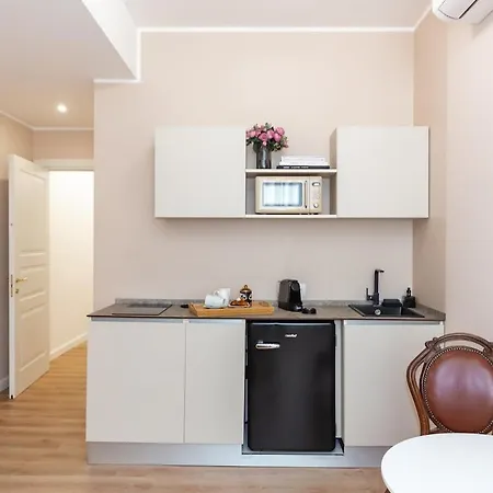 Apartment Luxury Quiet Above Subway Mailand