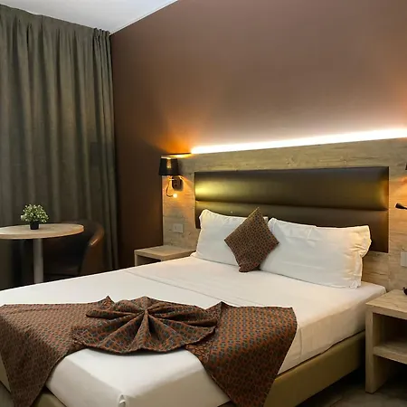 ホテル Stradivari 3*