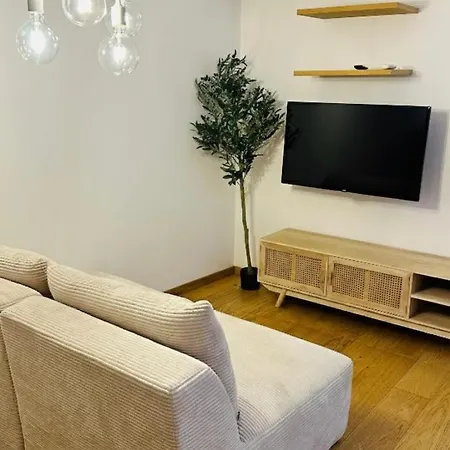 Isola Living - M3-m5 Zara Subway * Milano