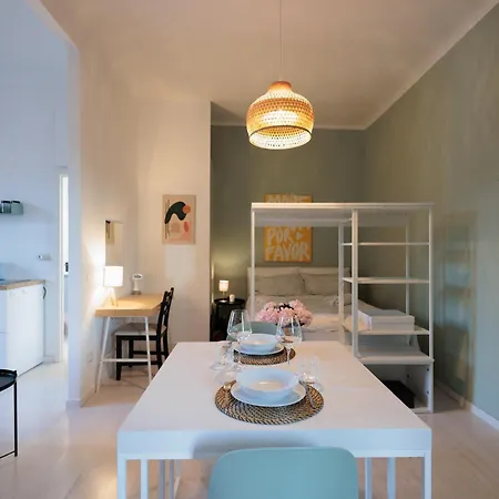 Urban House - View Navigli Center - Restyled דירה
