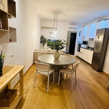 Isola Living - M3-m5 Zara Subway Lägenhet Milano